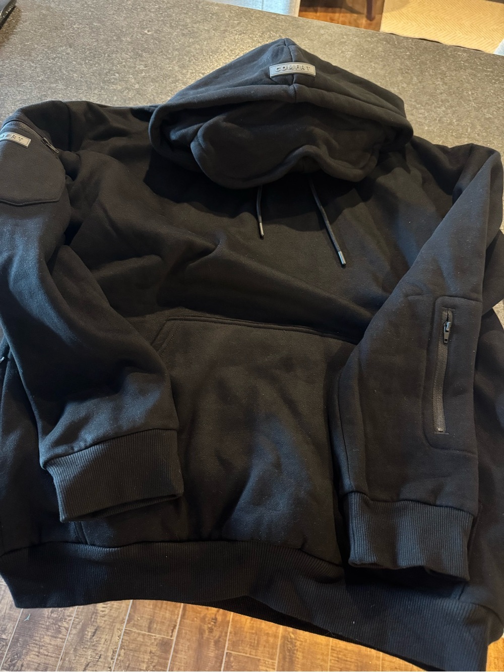BNWT Comfrt airplane mode hoodie